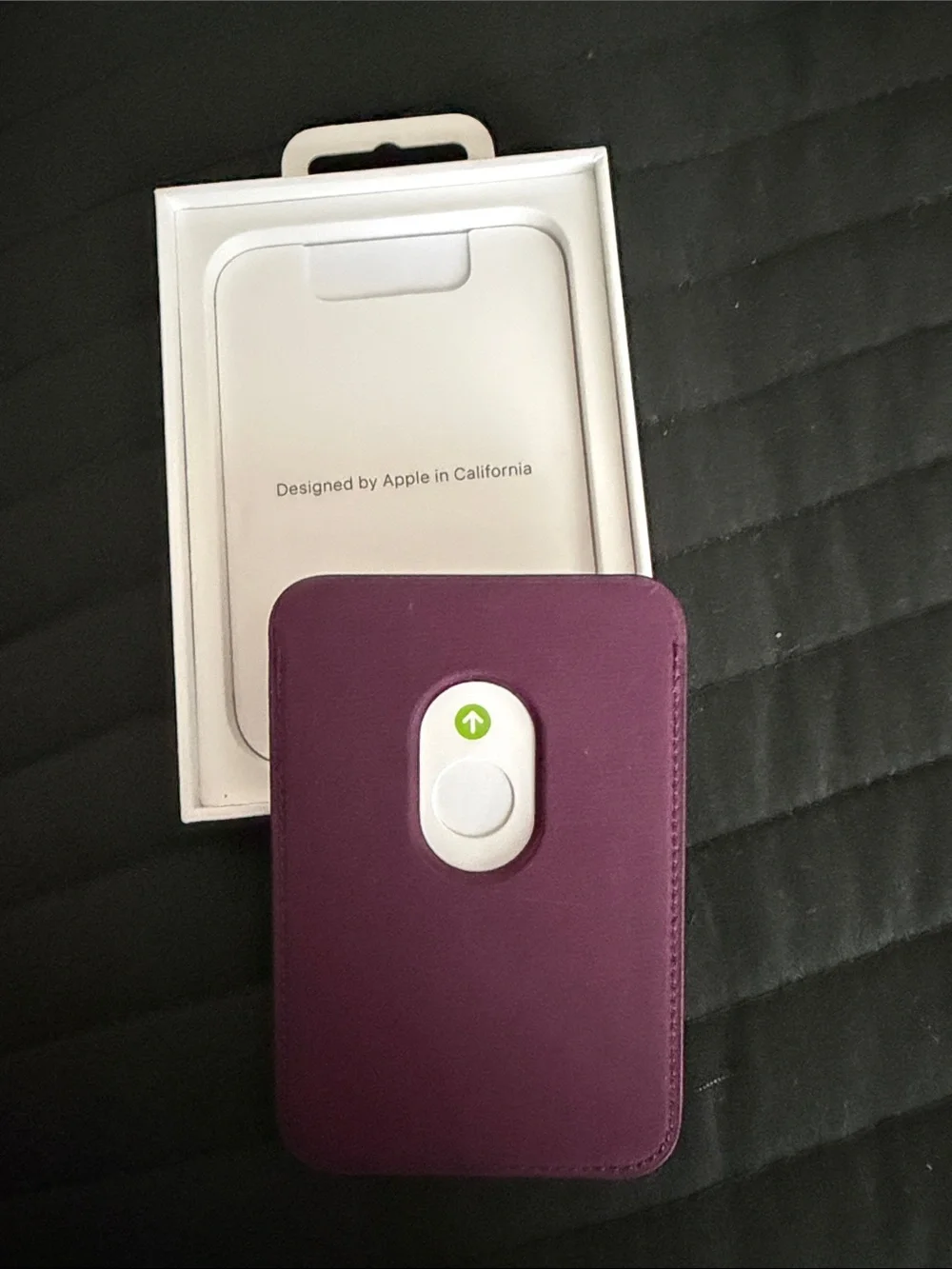 Apple FineWoven MagSafe Wallet - Plum **new never used**